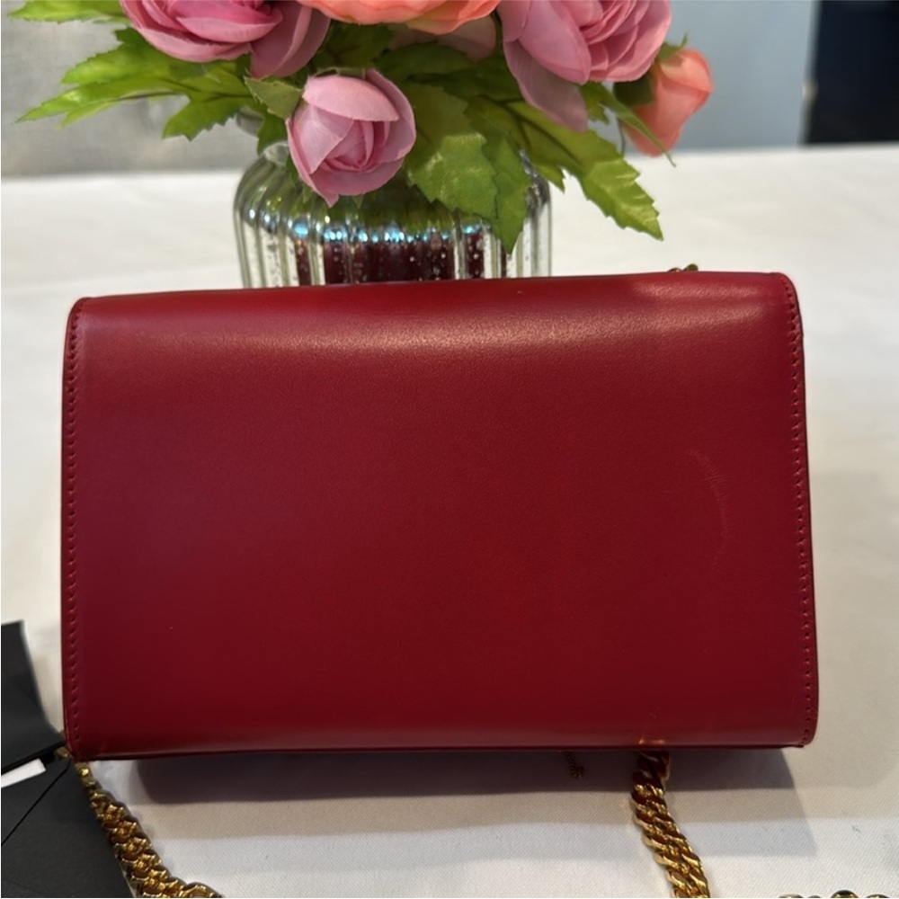Saint Laurent Red and Gold Clutch with Iconic YSL Logo - Picture 3 of 16